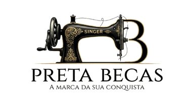 Logotipo da marca Preta Becas: ao centro, uma máquina de costura vintage preta com ornamentos dourados, integrada à letra B. Abaixo, o nome PRETA BECAS em letras maiúsculas elegantes e o slogan 'A marca da sua conquista' em uma linha final.